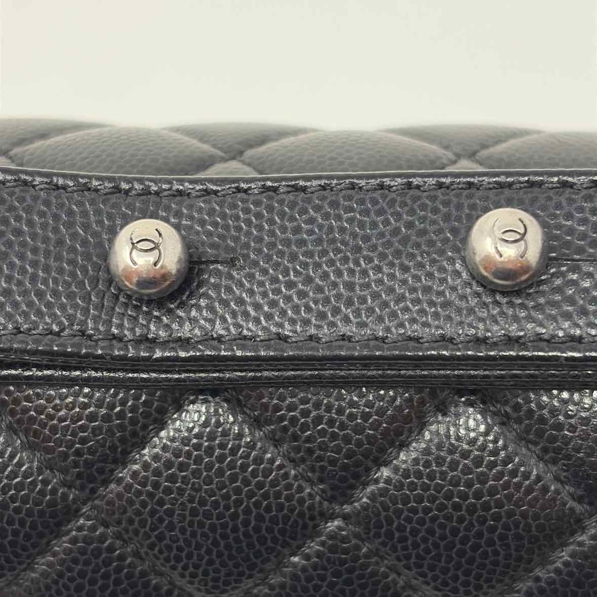 Pre-Owned Chanel Black Leather Designer Handbag