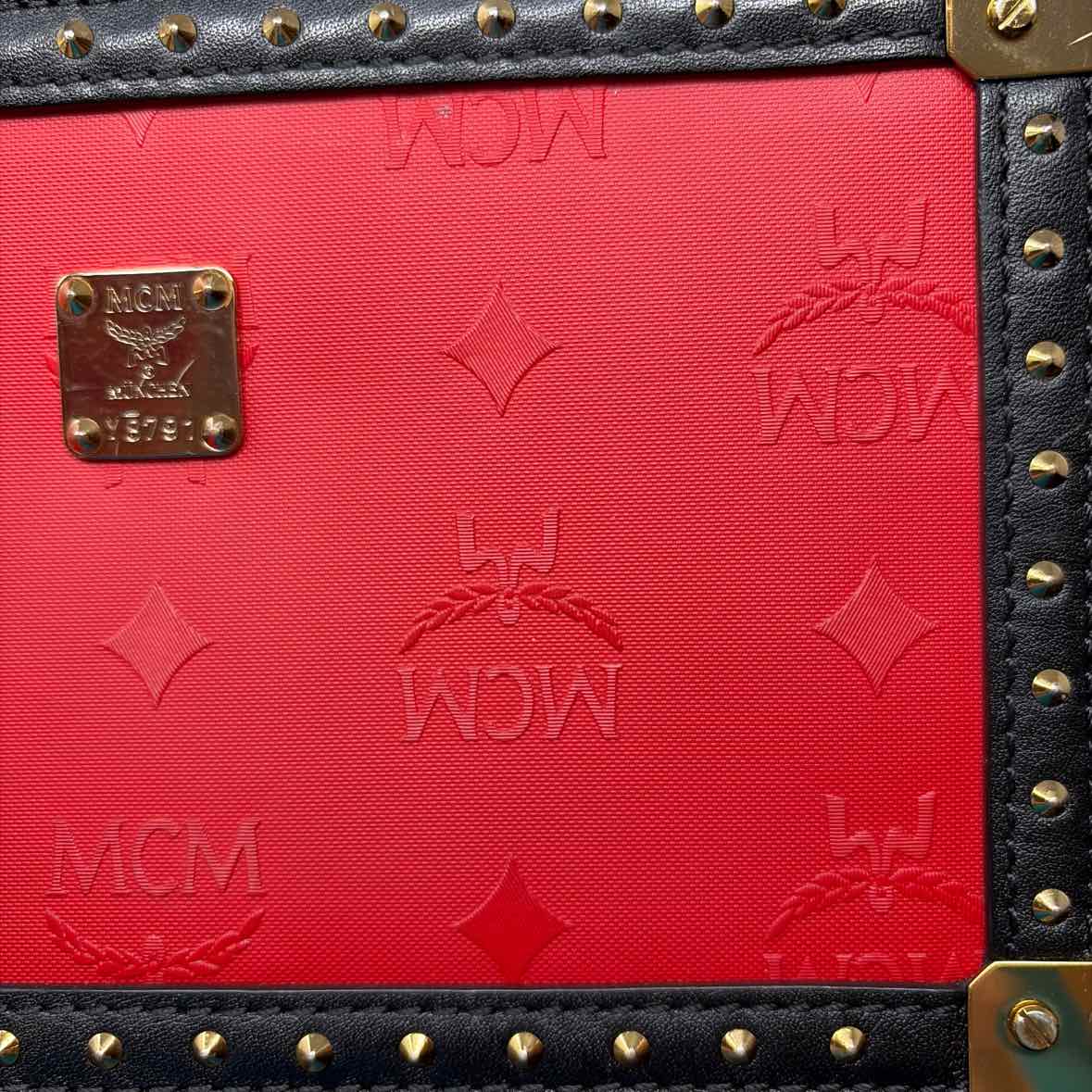 Pre-Owned MCM Red/Black Canvas Designer Handbag