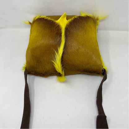 Pre-Owned Boutique Yellow Fur Handbag