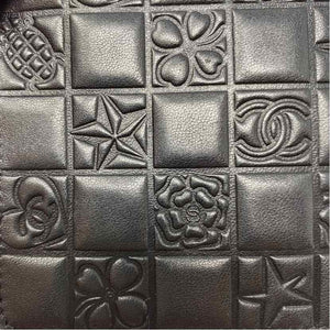 Pre-Owned Chanel Black Leather Designer Handbag