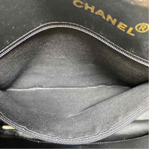 Pre-Owned Chanel Black Leather Designer Handbag