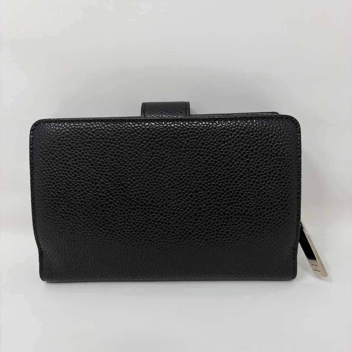 Pre-Owned Chanel Black Leather Designer Wallet