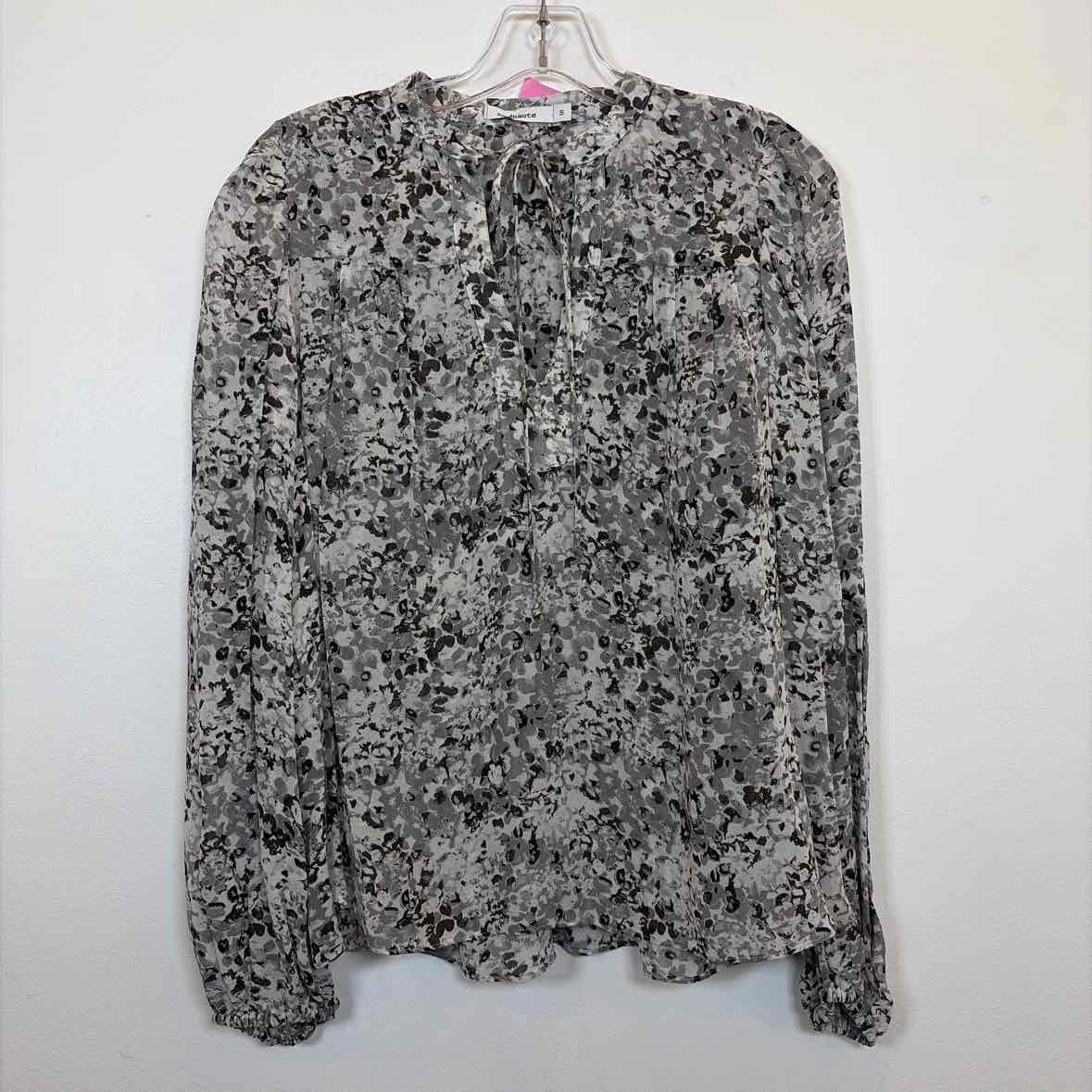 Pre-Owned Size S Red Haute Grey Top