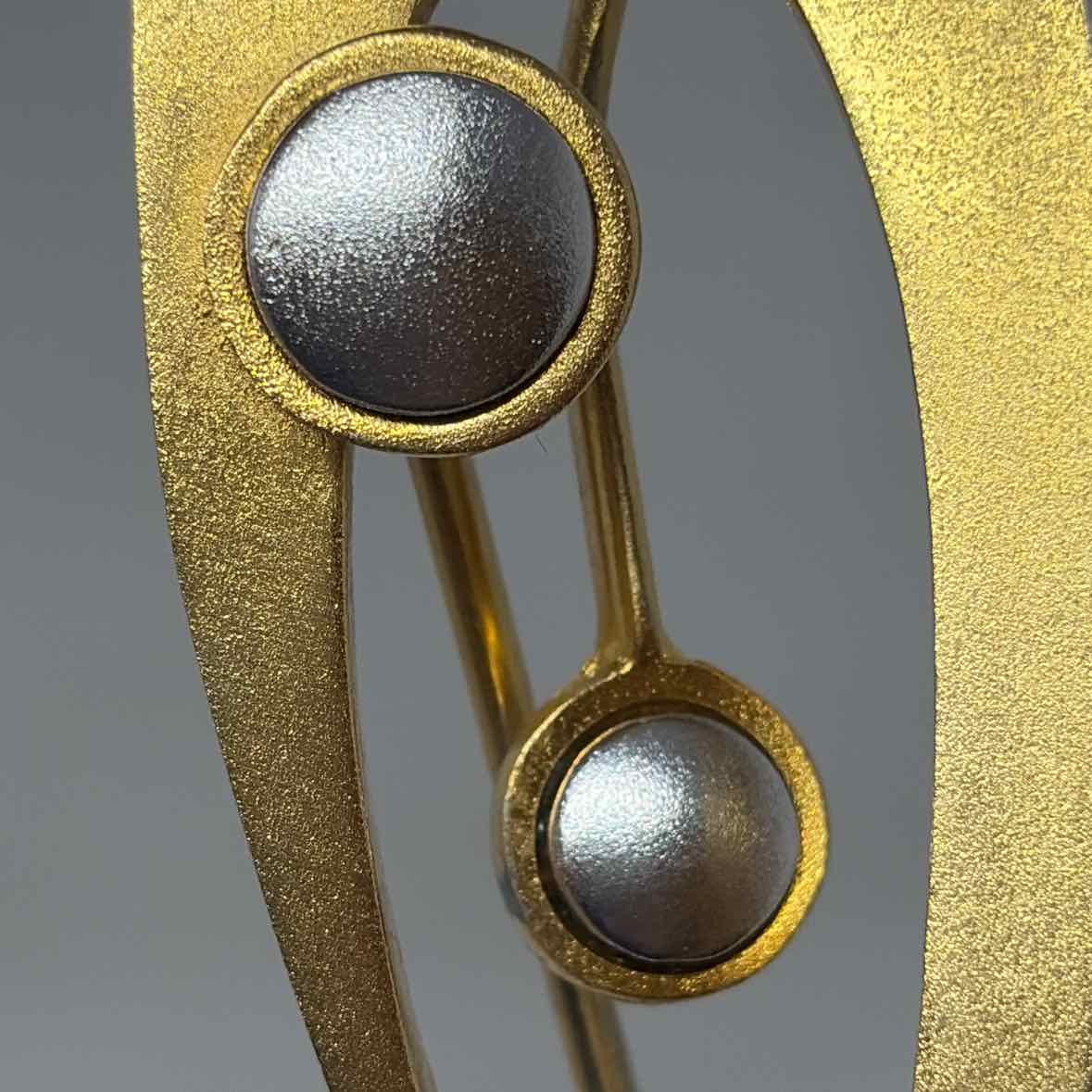 Pre-Owned Lee Wolfe Gold Multi Metal Brooch