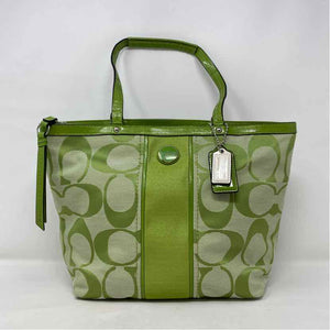 Pre-Owned Coach Green Canvas Handbag