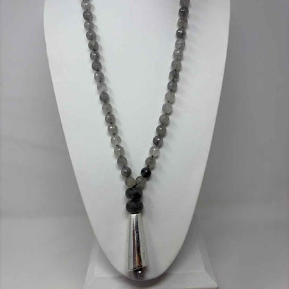 Pre-Owned Boutique Grey Crystal Necklace