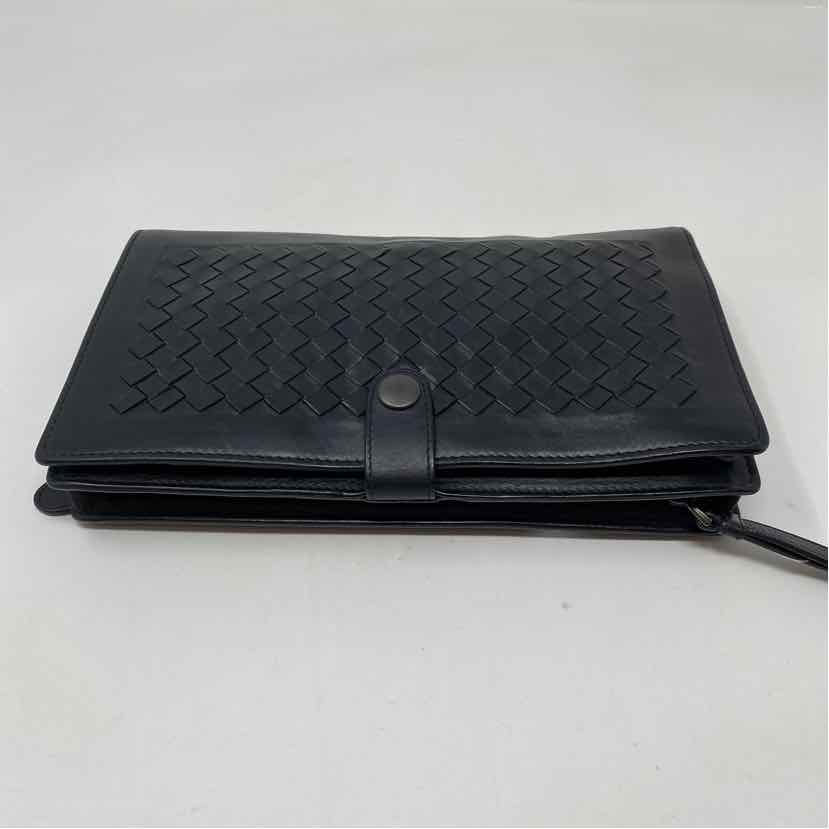 Pre-Owned Bottega Veneta Black Leather Designer Wallet
