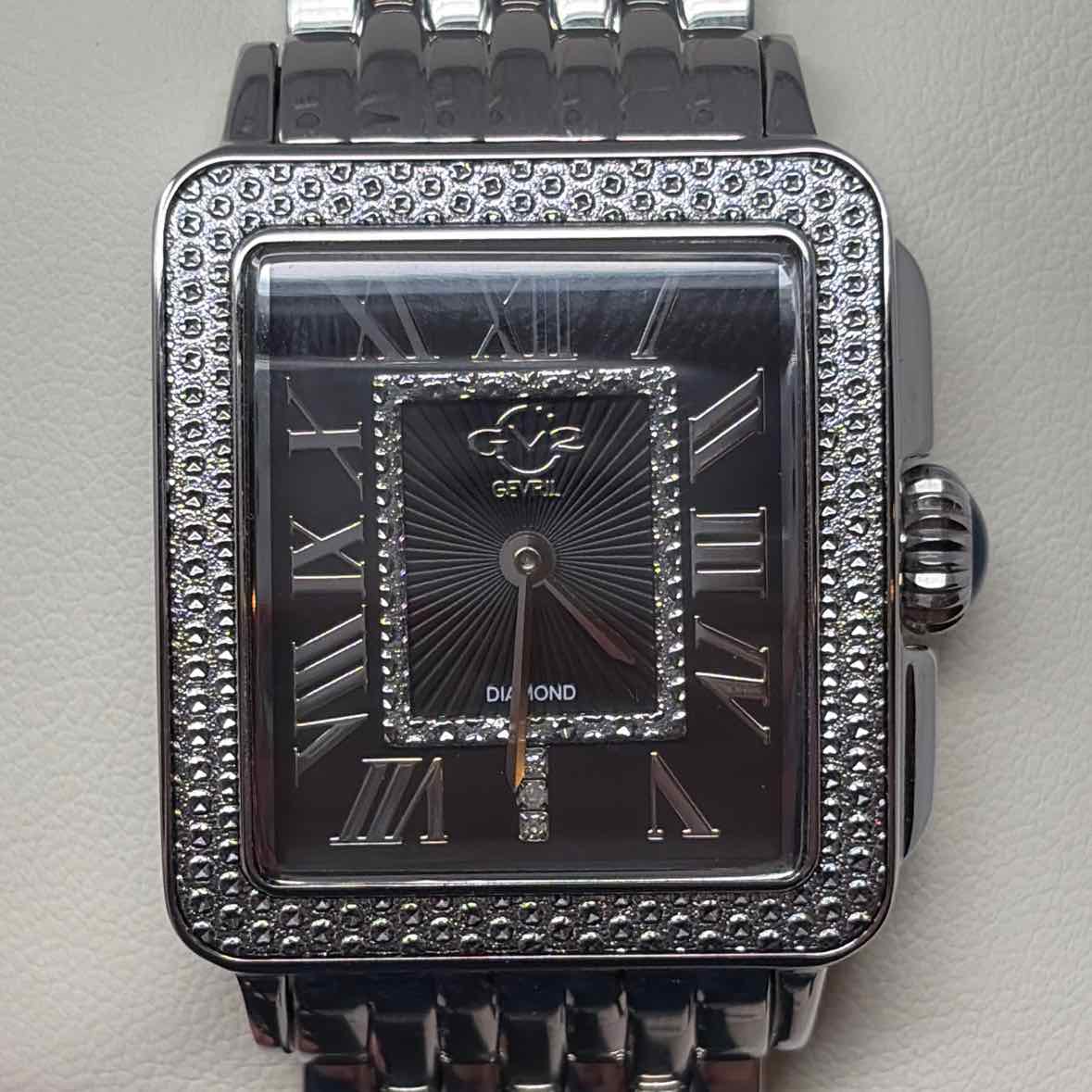Pre-Owned Gevril Silver Chains Watch