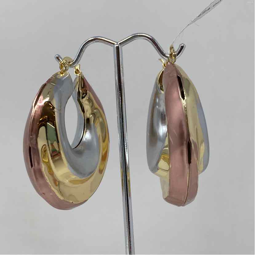 Tri Metal Metal Earrings