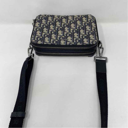 Pre-Owned Christian Dior Monogram Canvas Designer Handbag