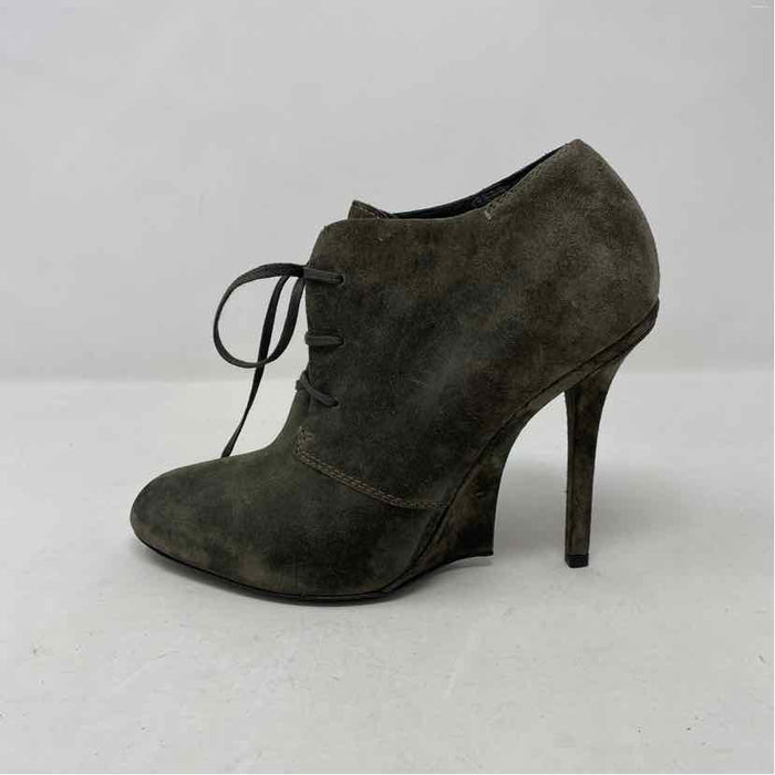 Pre-Owned Yves Saint Laurent Grey Suede Shoe Size 8 Designer Shoes