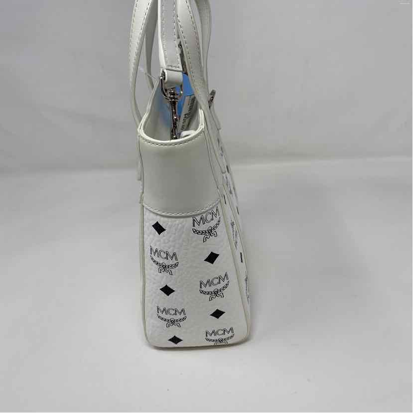 Pre-Owned MCM White Leather Designer Handbag