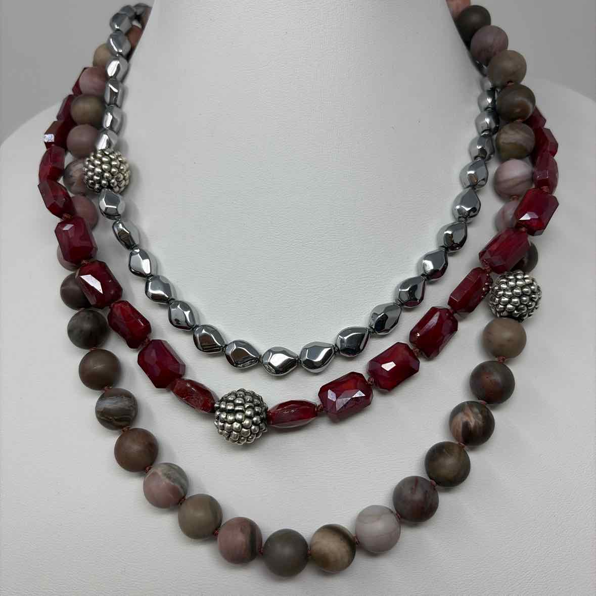 Pre-Owned Simon Sebbag Designs Red Multi Beaded Necklace