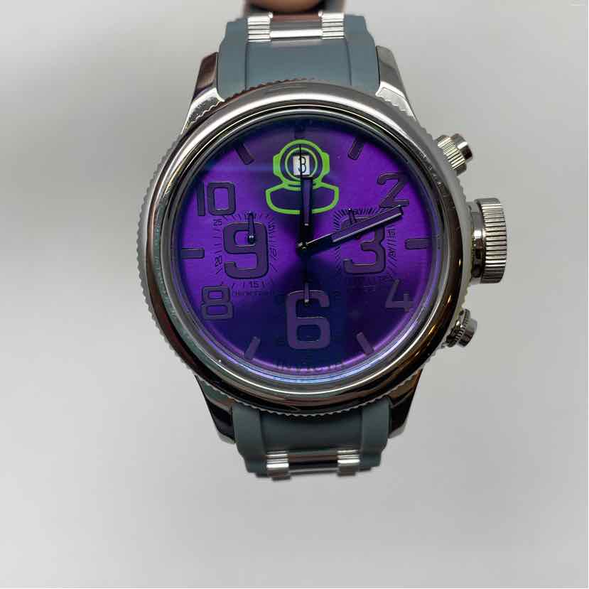 Pre-Owned Invicta Silver Multi Metal Watch