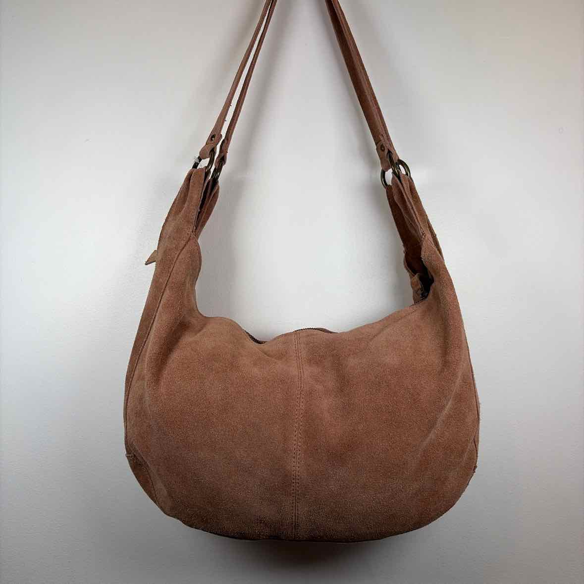 Pre-Owned Free People Peach Suede Handbag