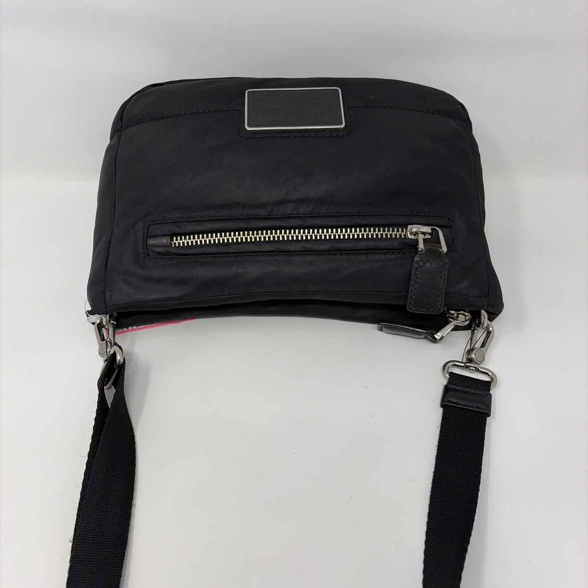 Pre-Owned Marc Jacobs Black Nylon Handbag