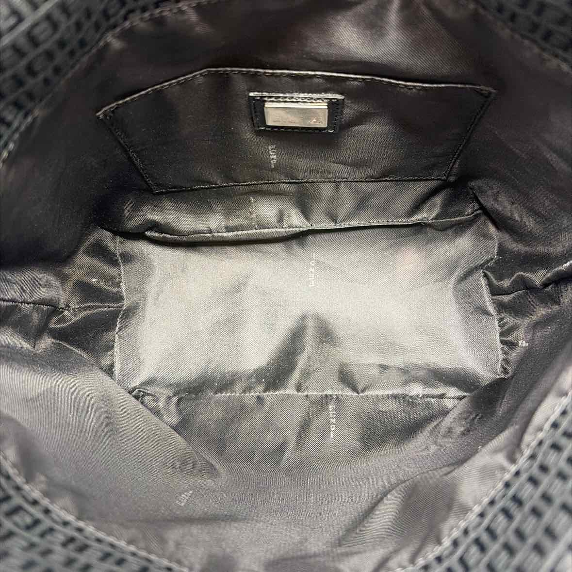 Pre-Owned Fendi Black Fabric Designer Handbag