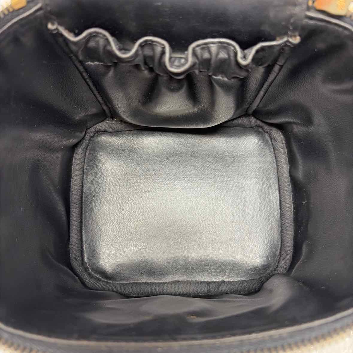 Pre-Owned Chanel Black Leather Designer Handbag