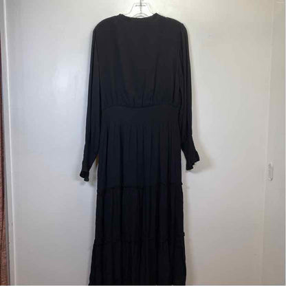 Pre-Owned Size L Sail To Sable Black Casual Dress