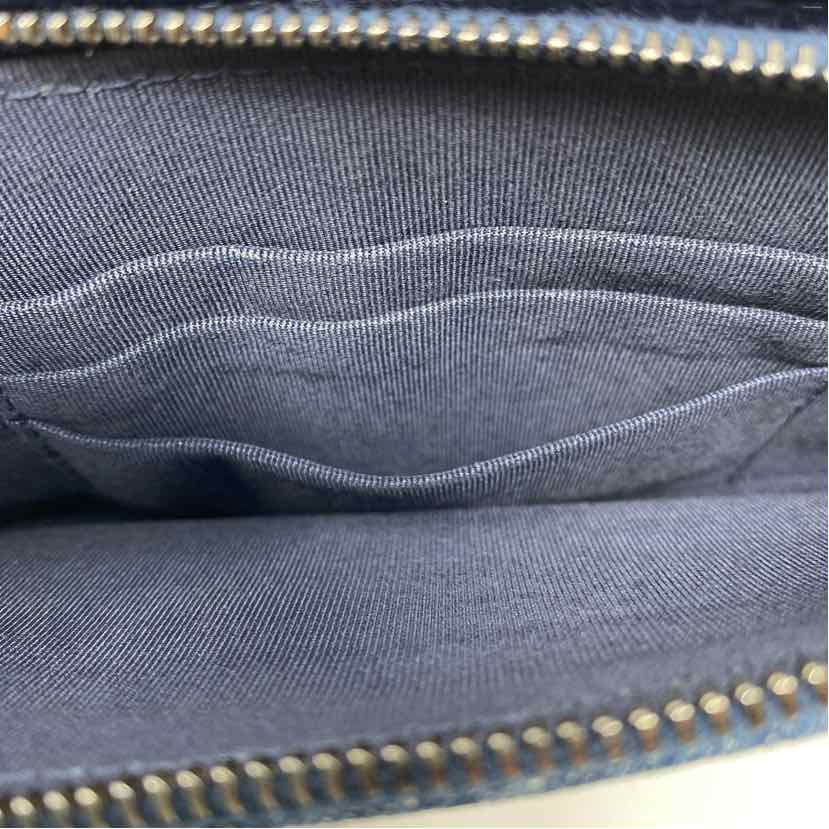 Pre-Owned Chanel Denim Denim Designer Handbag