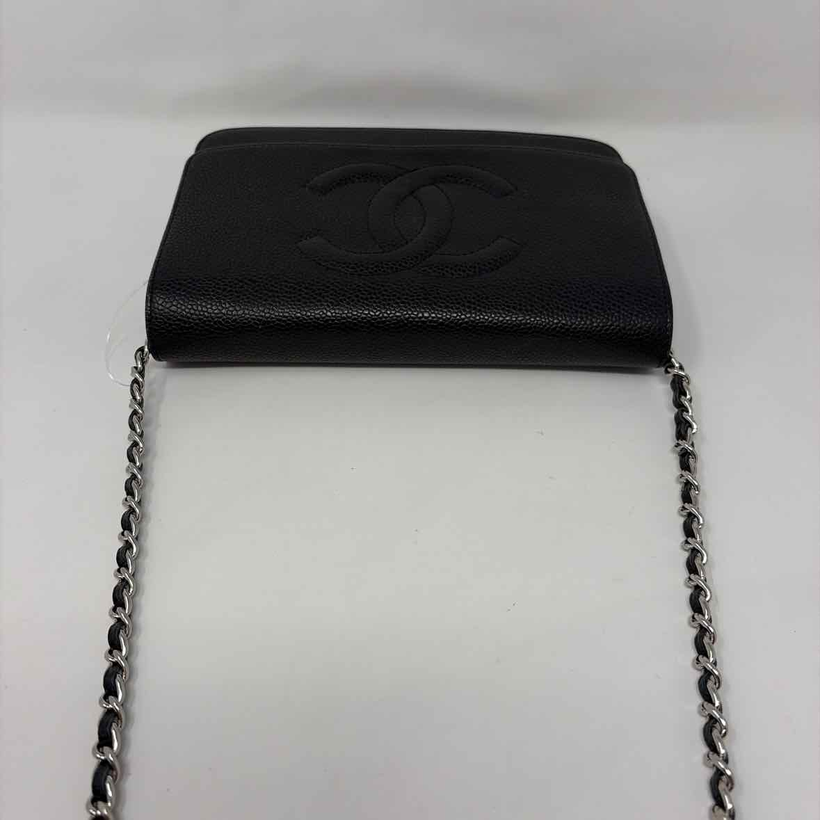 Pre-Owned Chanel Black Leather Designer Handbag
