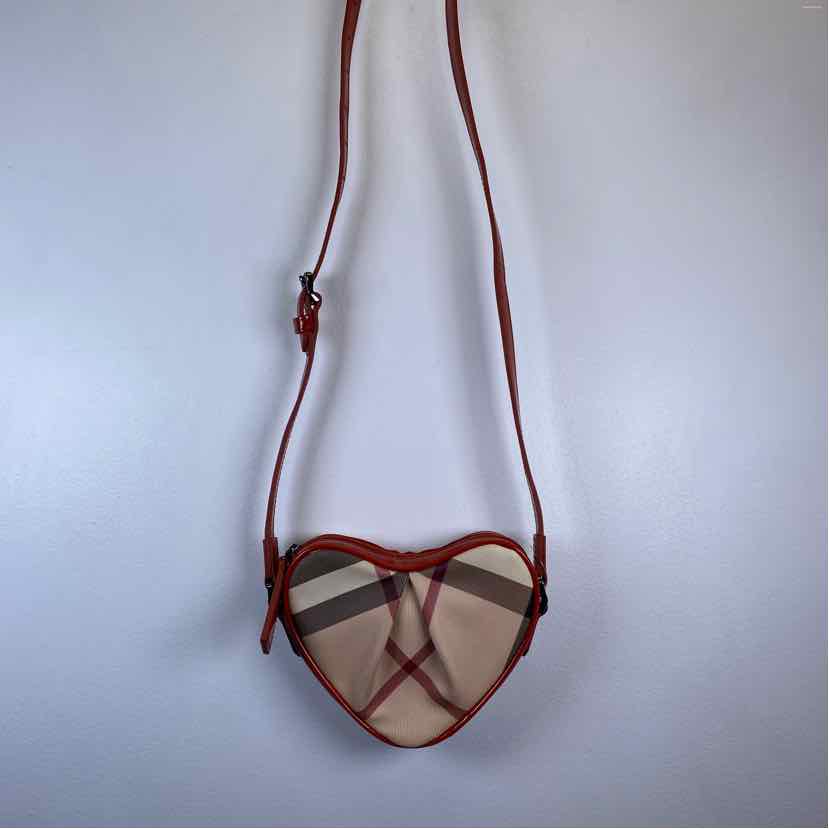 Pre-Owned Burberry Plaid Canvas Designer Handbag