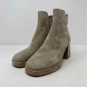 Pre-Owned Shoe Size 9.5 JILDOR Taupe Booties