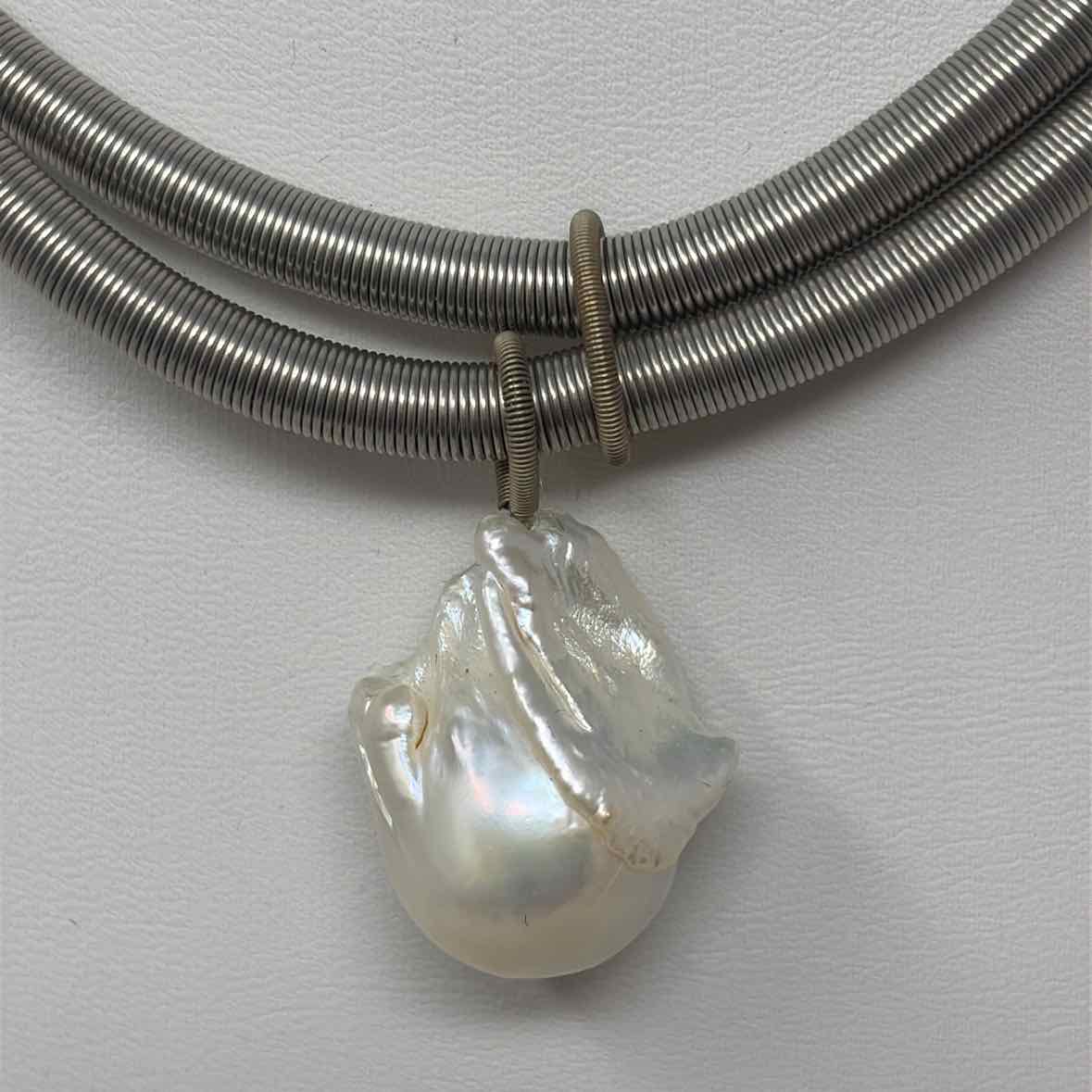 Pre-Owned Boutique Silver Chains Necklace
