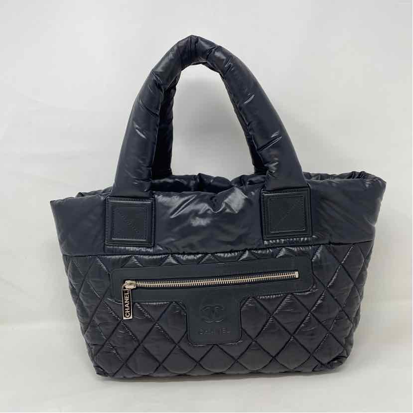 Pre-Owned Chanel Black Nylon Designer Handbag