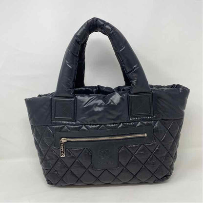 Pre-Owned Chanel Black Nylon Designer Handbag