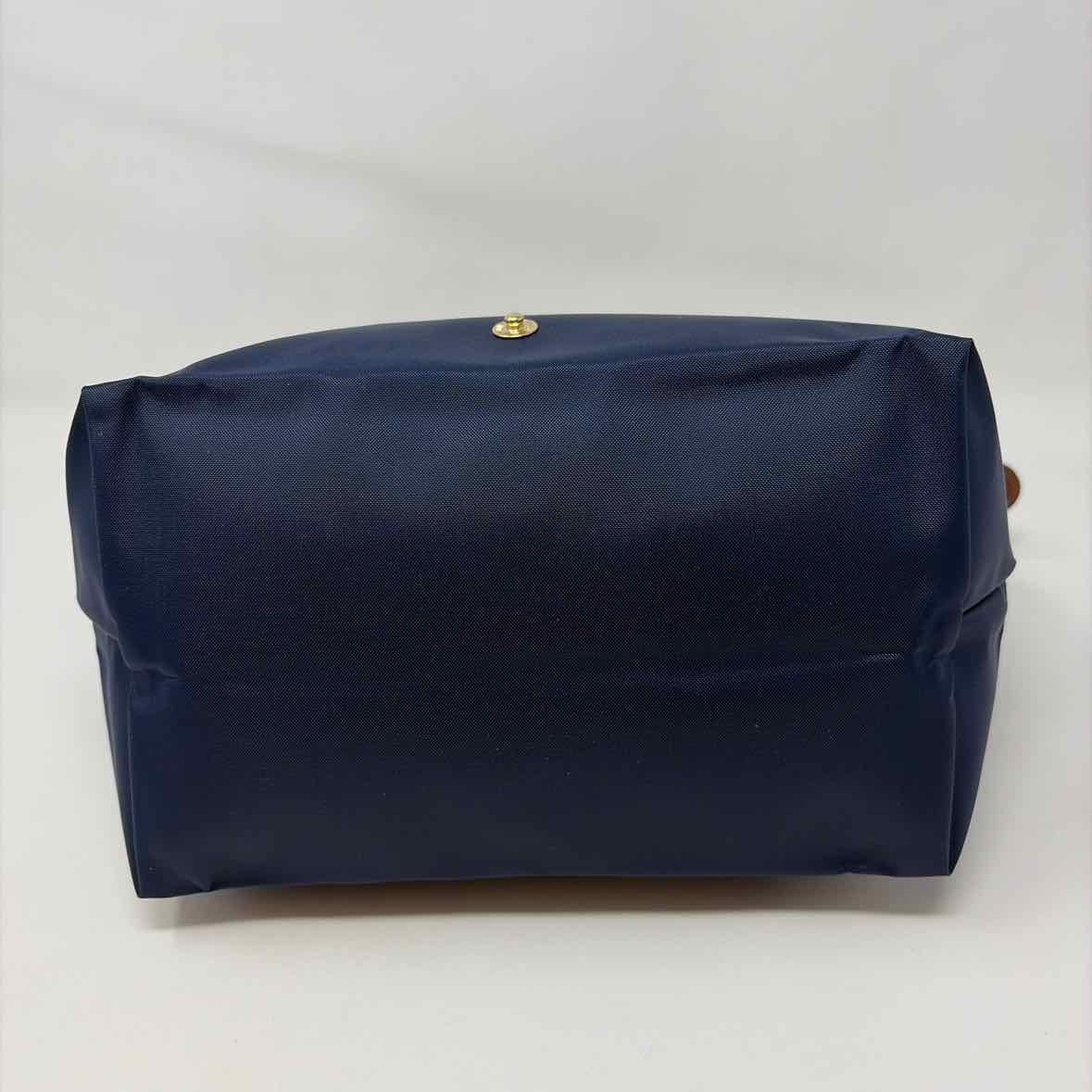 Pre-Owned Longchamp Navy Nylon Handbag