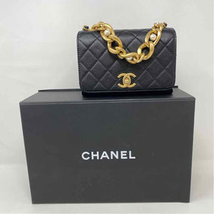 Pre-Owned Chanel Black Leather Designer Handbag