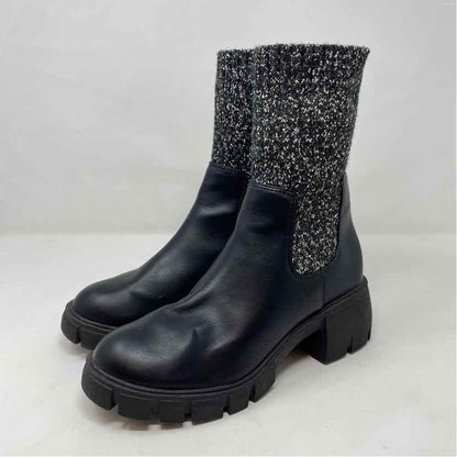 Pre-Owned Shoe Size 8 Universal Thread Black Multi Boots