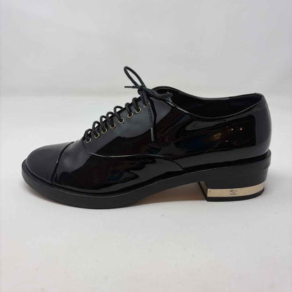 Pre-Owned Chanel Black Patent Shoe Size 7.5 Designer Shoes