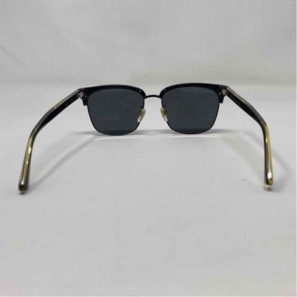 Pre-Owned Gucci Black Plastic Designer Sunglasses