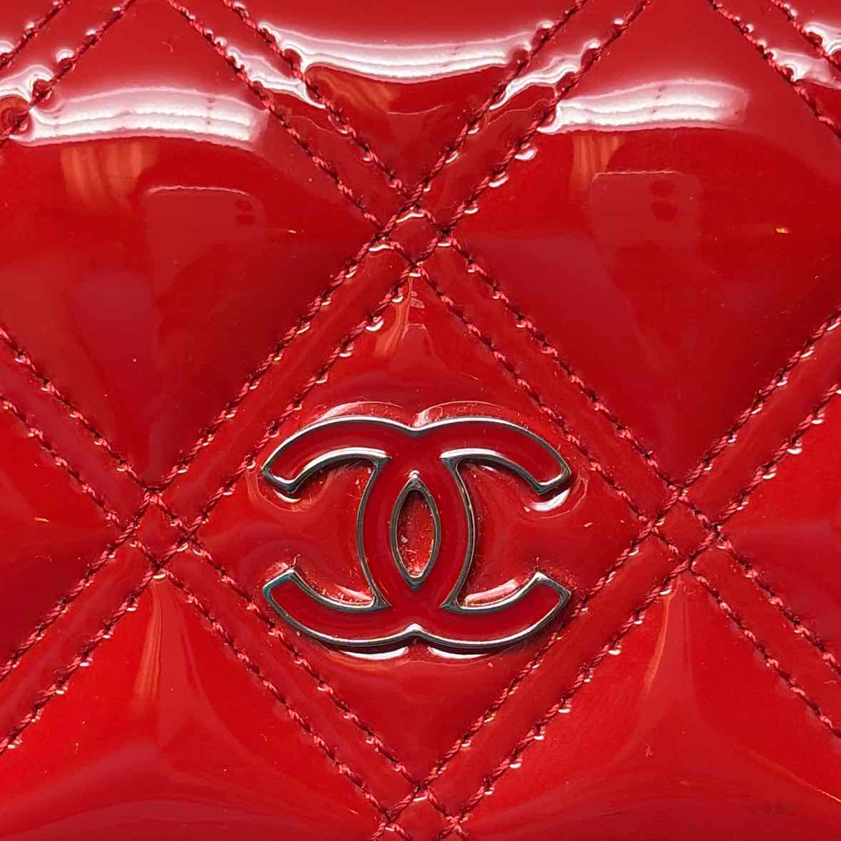 Pre-Owned Chanel Red Patent Designer Wallet