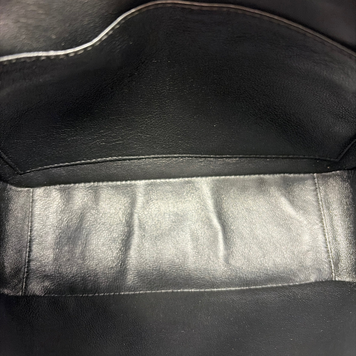 Pre-Owned Chanel Black Leather Designer Handbag