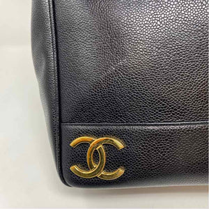 Pre-Owned Chanel Black Leather Designer Handbag