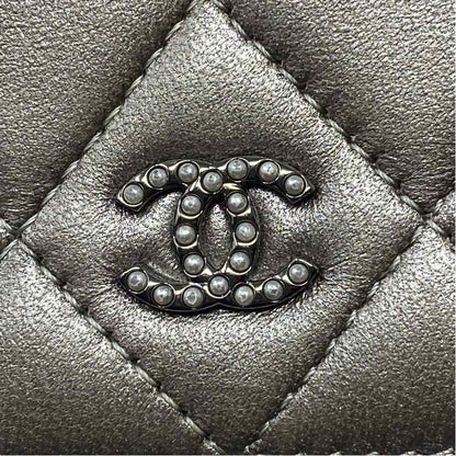 Pre-Owned Chanel Gunmetal Leather Designer Handbag