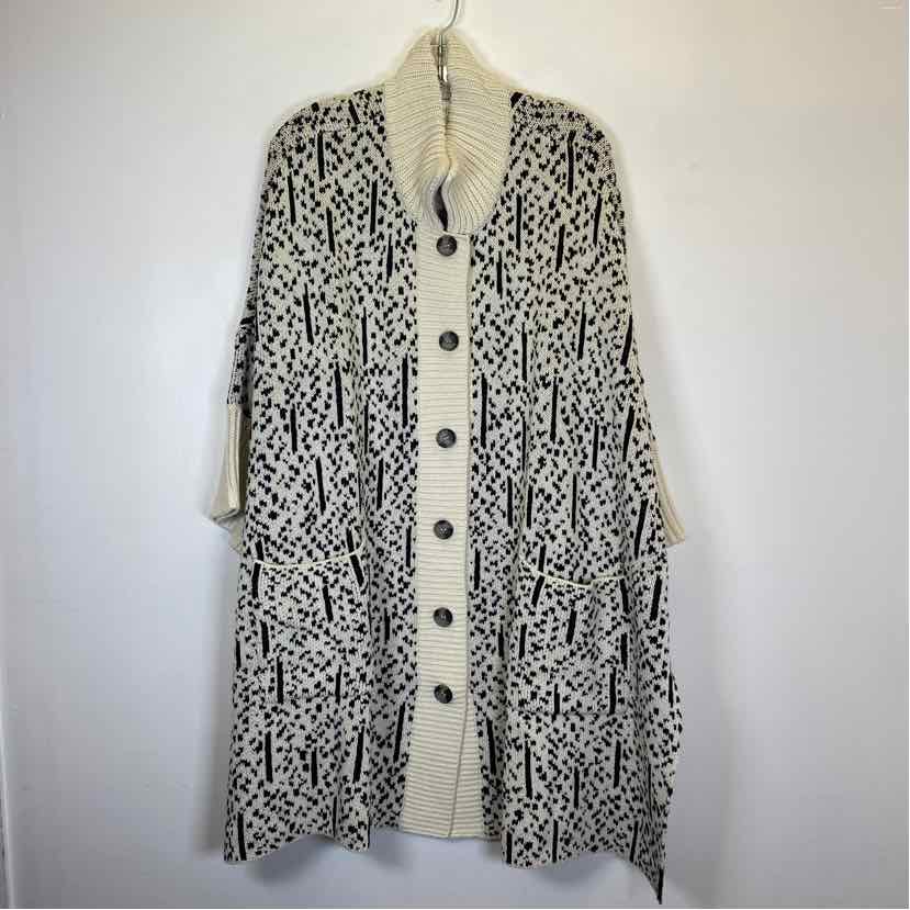 Pre-Owned Size 1X Marla Wynne Black & White Cardigan