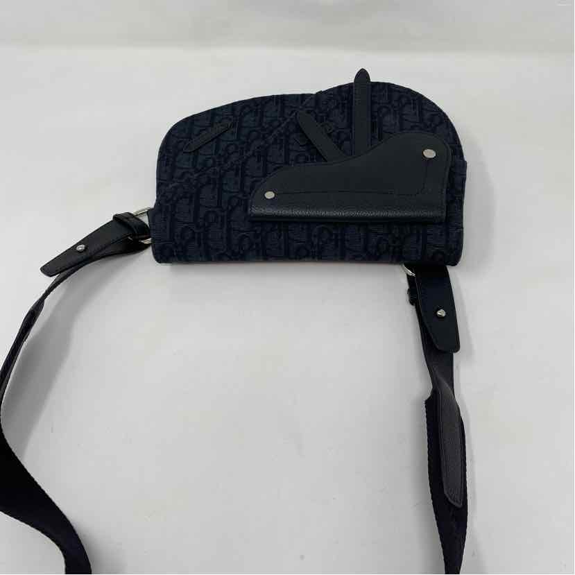 Pre-Owned Christian Dior Black Canvas Designer Handbag