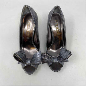 Pre-Owned Shoe Size 7 Moda Silver Heels