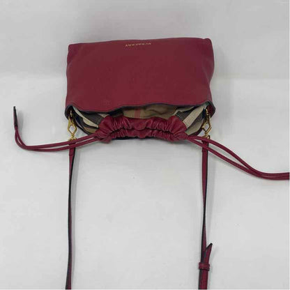 Pre-Owned Burberry Magenta Fabric Designer Handbag