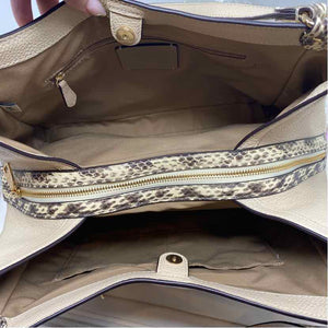 Pre-Owned Coach Cream Canvas Handbag