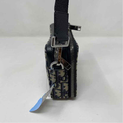 Pre-Owned Christian Dior Monogram Canvas Designer Handbag