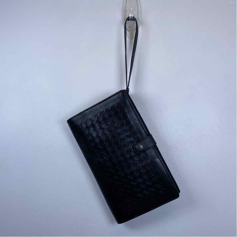 Pre-Owned Bottega Veneta Black Leather Designer Wallet