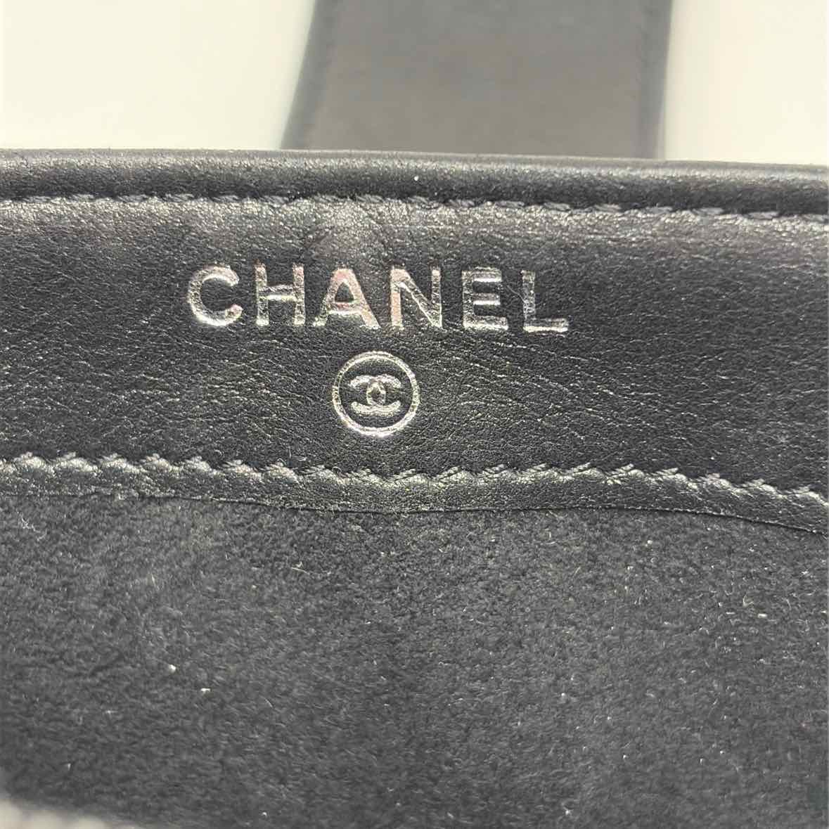 Pre-Owned Chanel Black Leather Designer Wallet