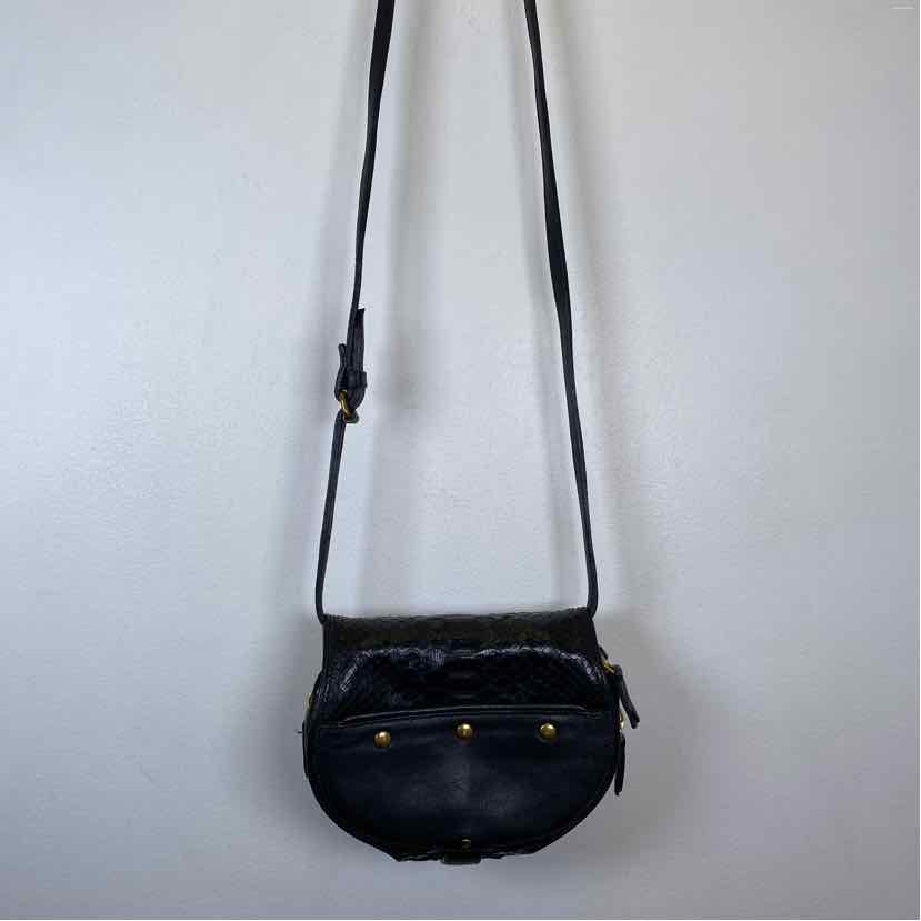 Pre-Owned MOMO Black Leather Handbag