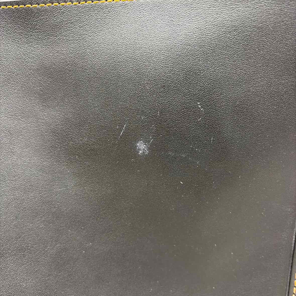 Pre-Owned Coach Black Leather Handbag