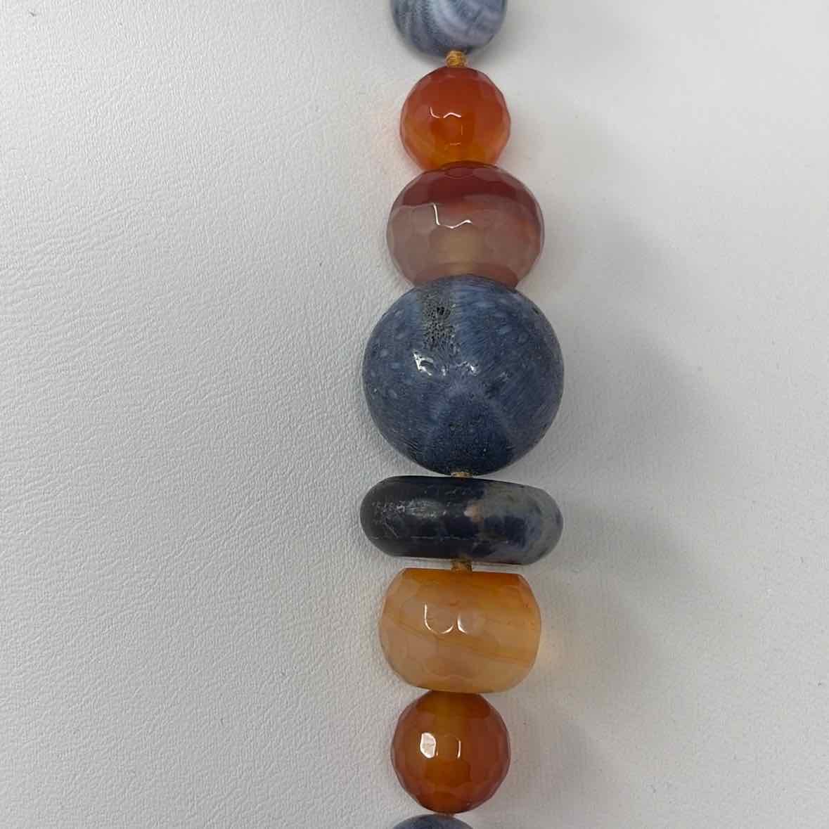 Pre-Owned Boutique Blue Multi Stones Necklace